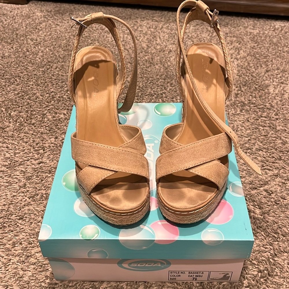 Oatmeal Wicker Sole Wedges - Size 7.5